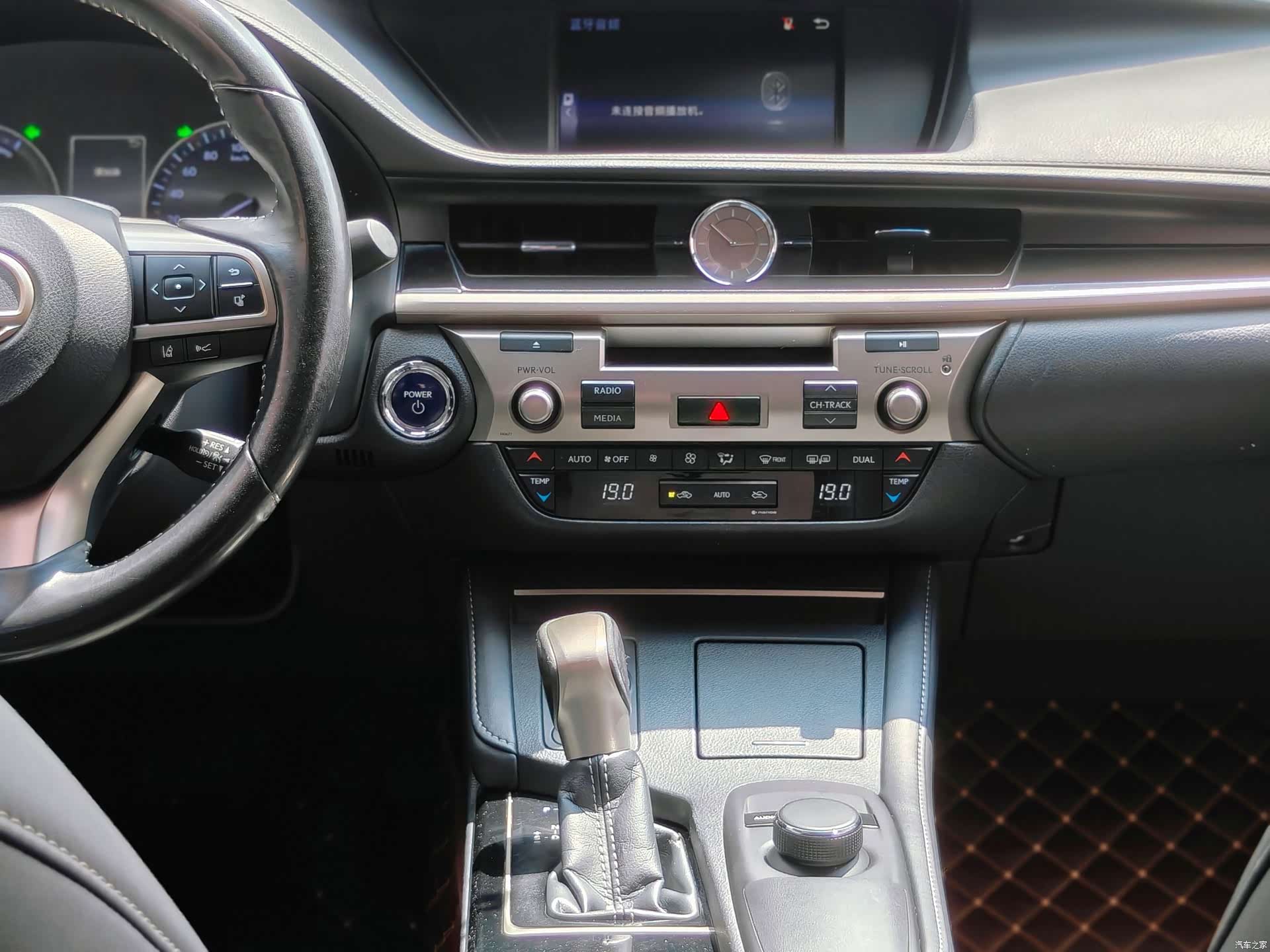 Lexus ES, 2017 10