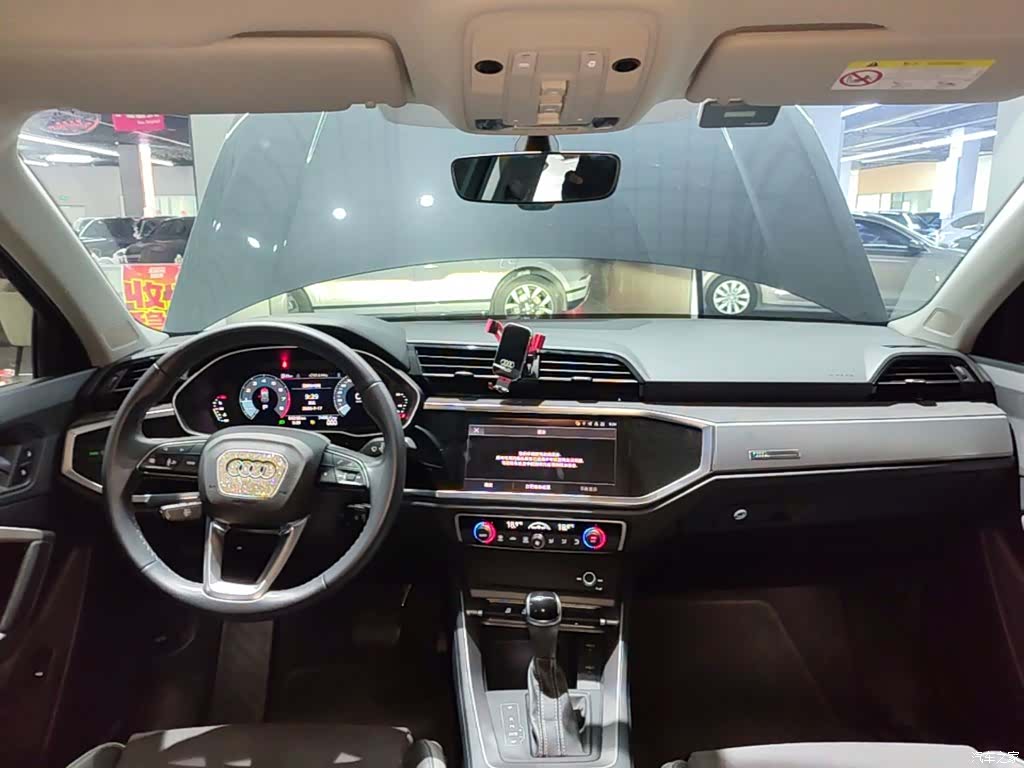 Audi Q3, 2023 10
