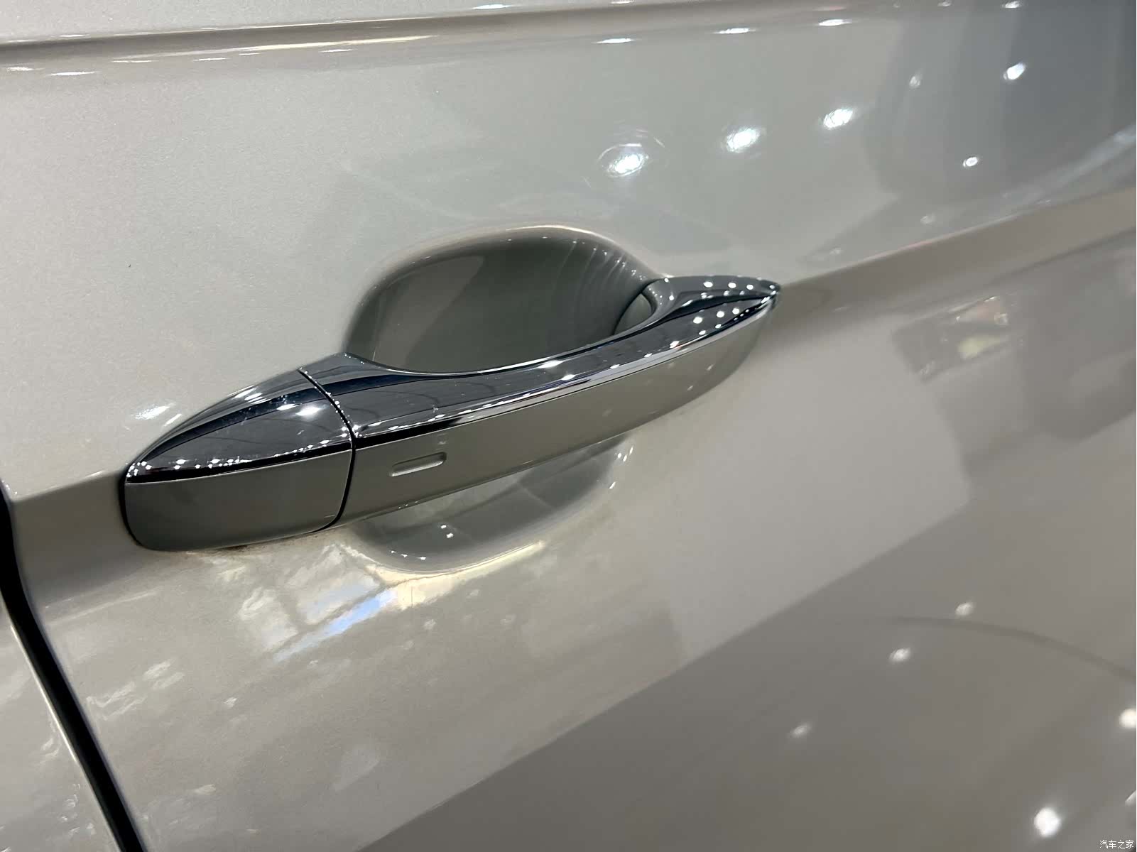 Volkswagen Tiguan L, 2019 37