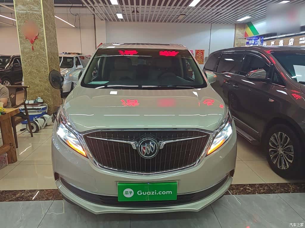 Buick GL8, 2017 3