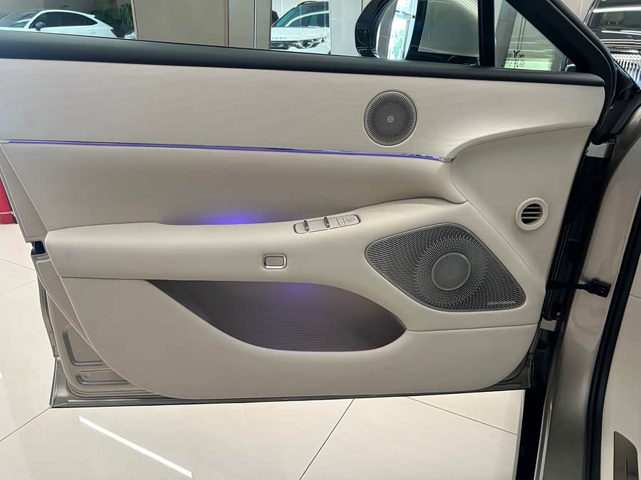 Voyah RADIGRAPHY CHASER L 2025, фото 8