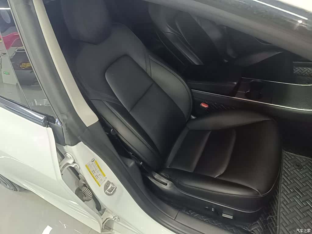 Tesla Model 3, 2020 25