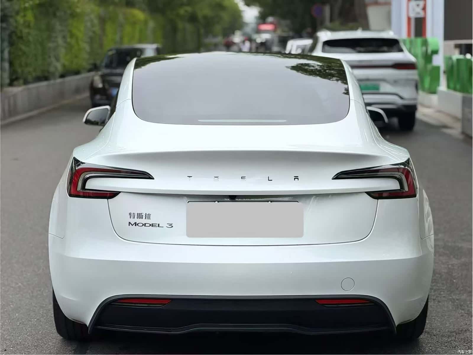 Tesla Model 3, 2025 8