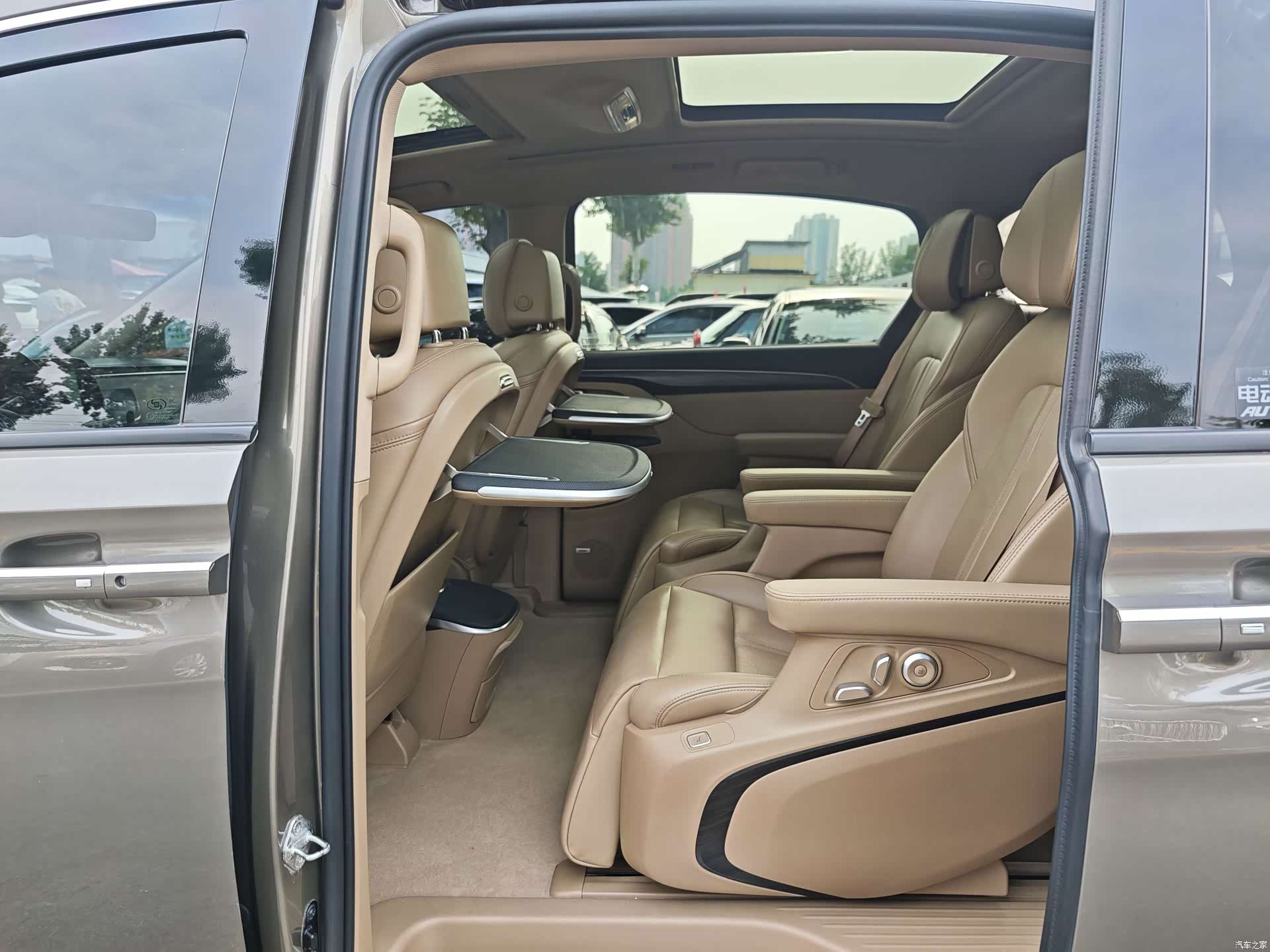 Buick GL8, 2020 8