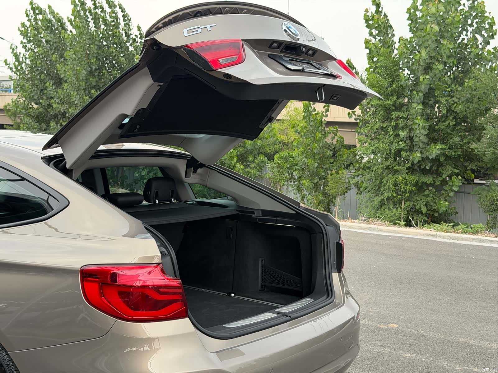 BMW 3 Series, 2019 17