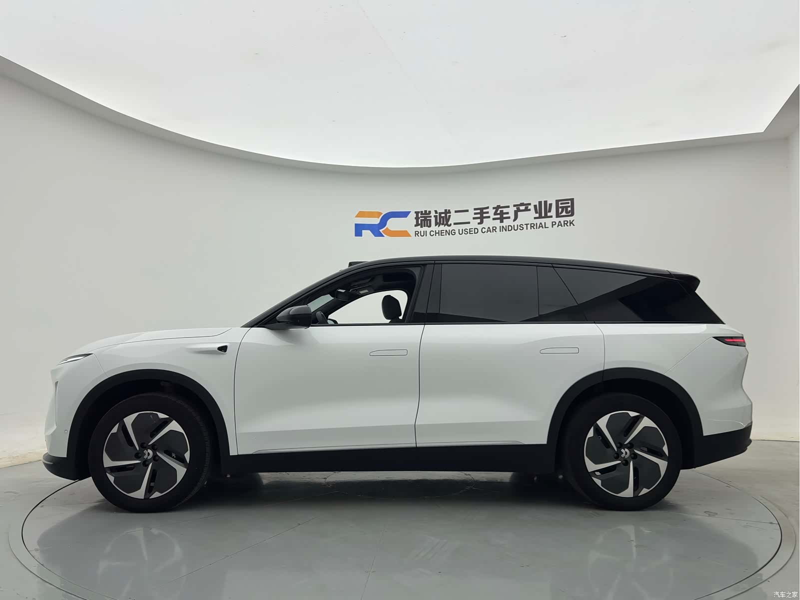 NIO ES8, 2023 3