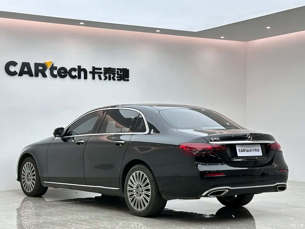 Mercedes-Benz E-Class, 2023 3