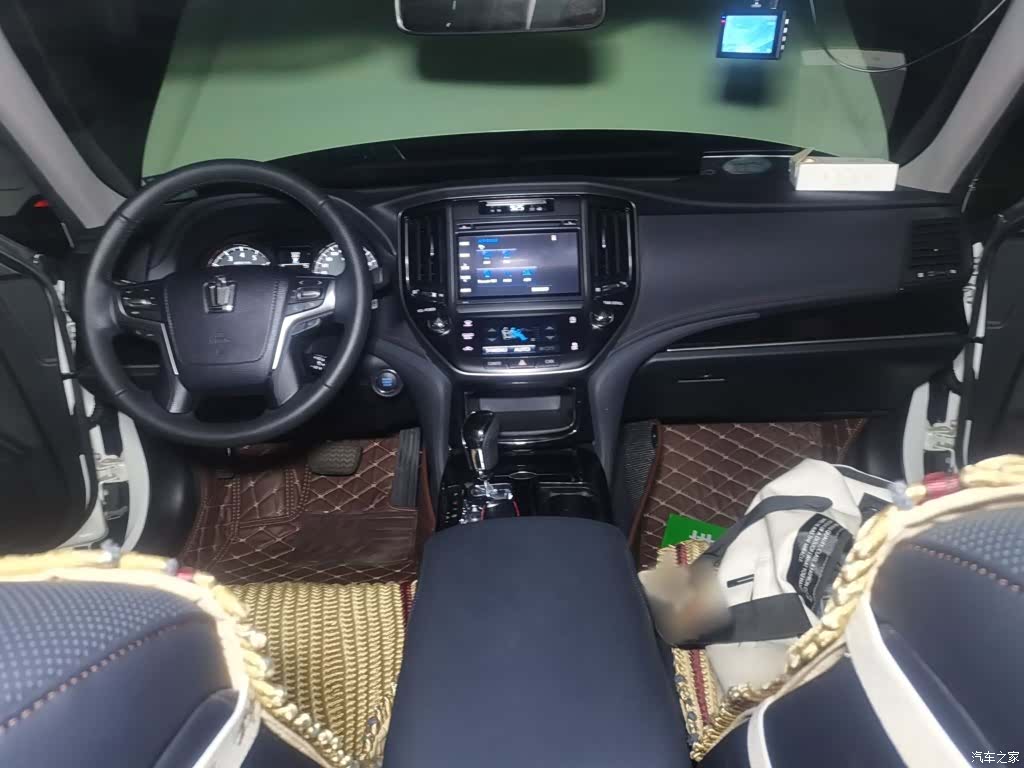 Toyota Crown, 2017 13