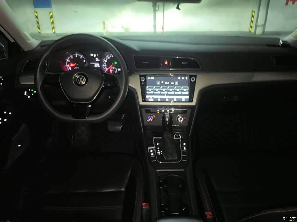 Volkswagen Lamando, 2018 10