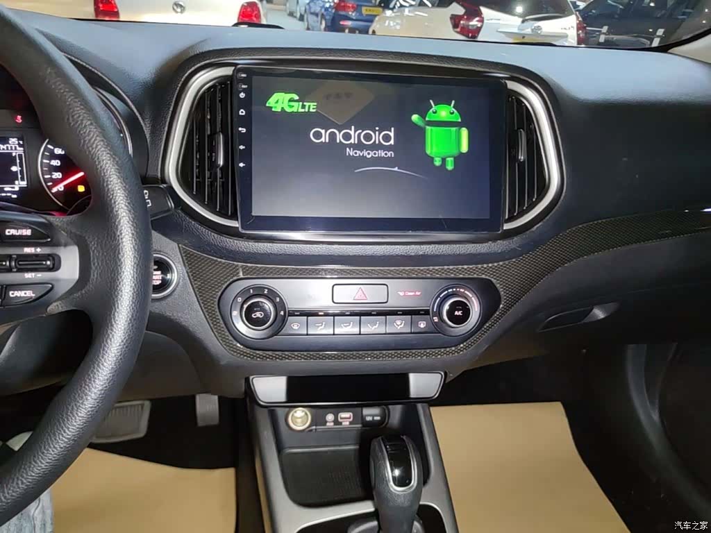 Kia KX3, 2015 13