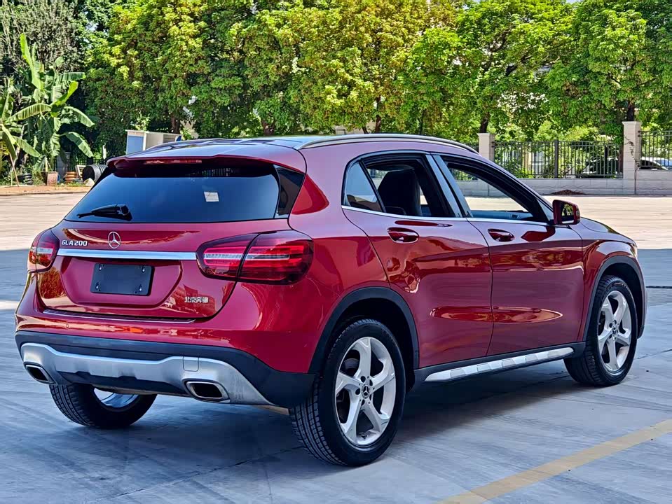 Mercedes-Benz GLA