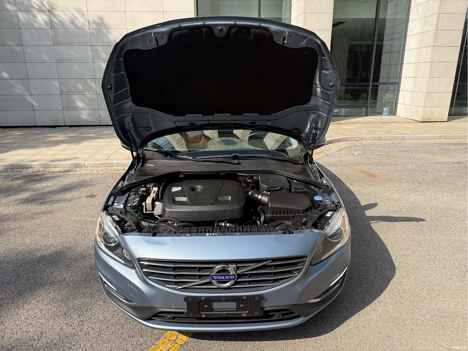 Volvo V60, 2017 16