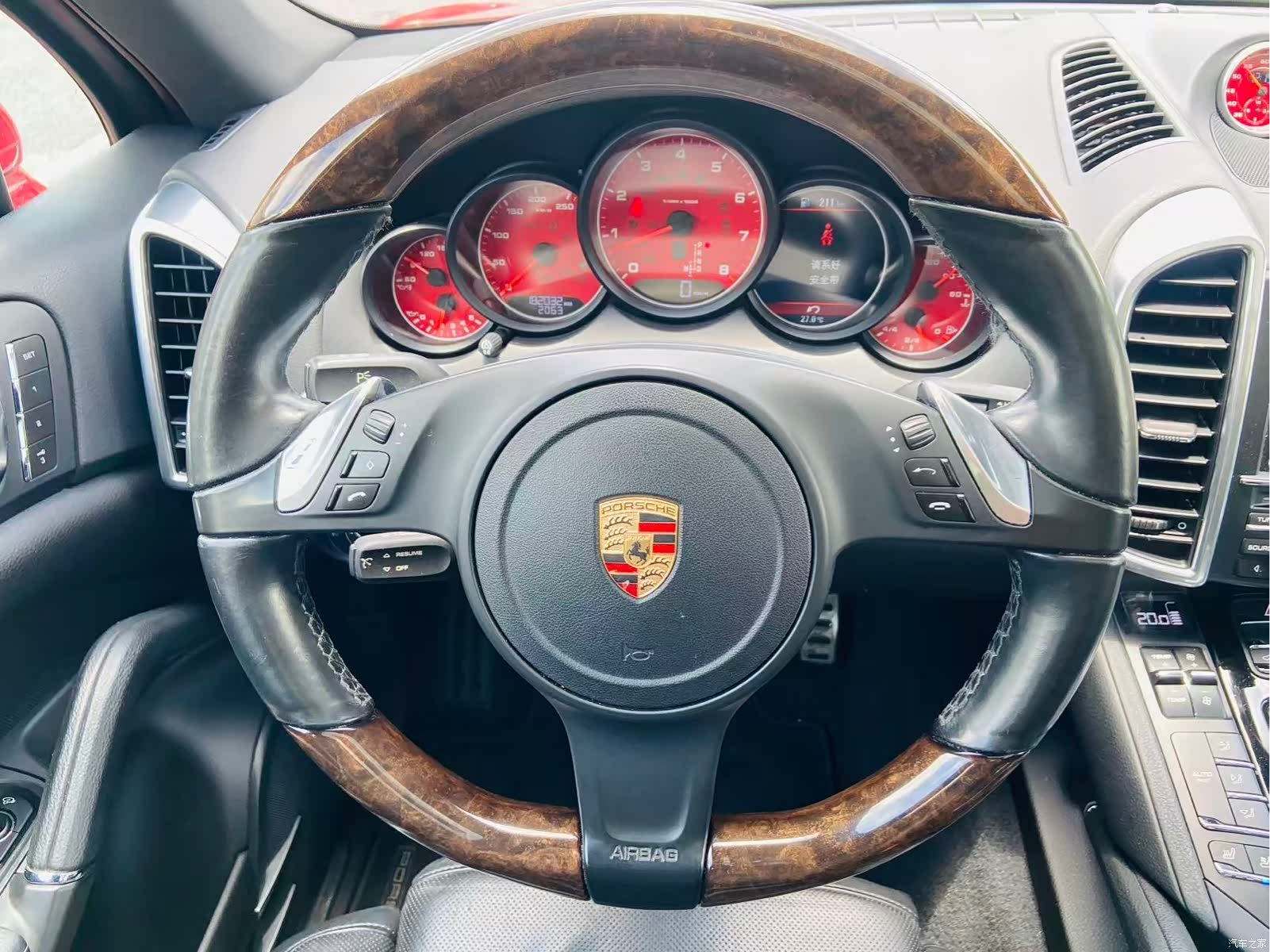 Porsche Cayenne, 2014 9