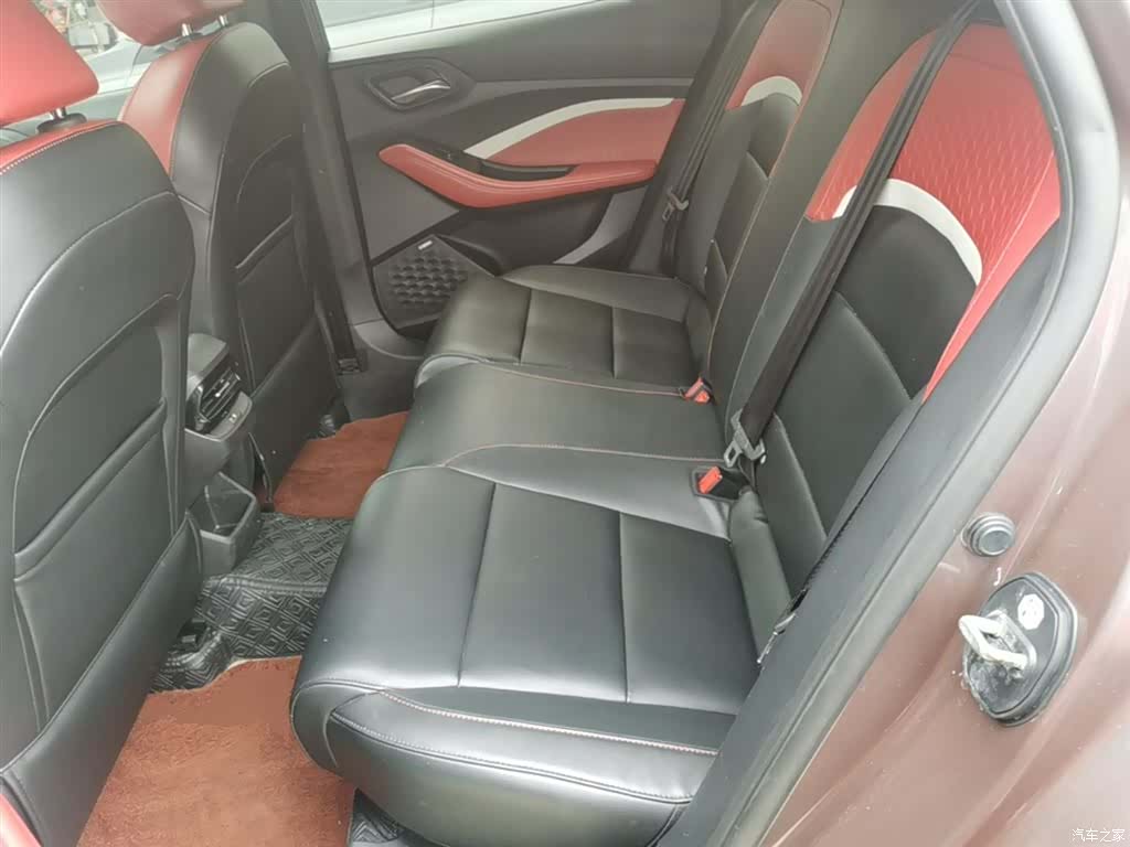MG MG5, 2021 17