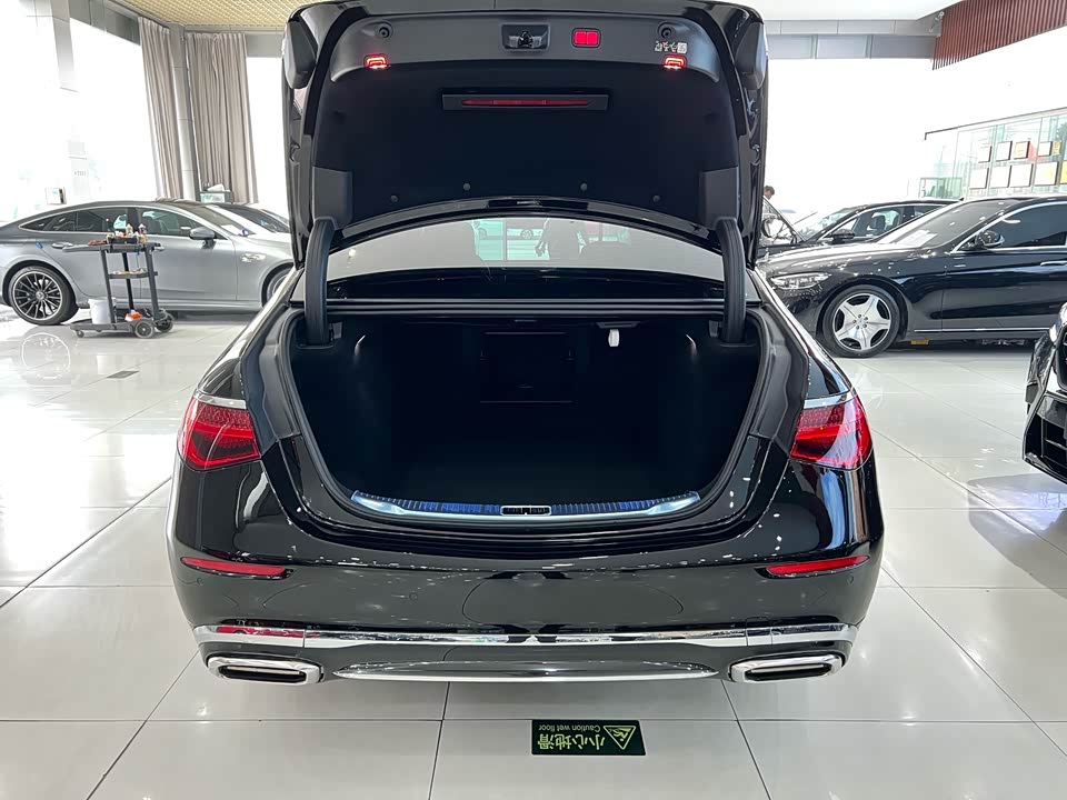 Mercedes-Benz Maybach S-class