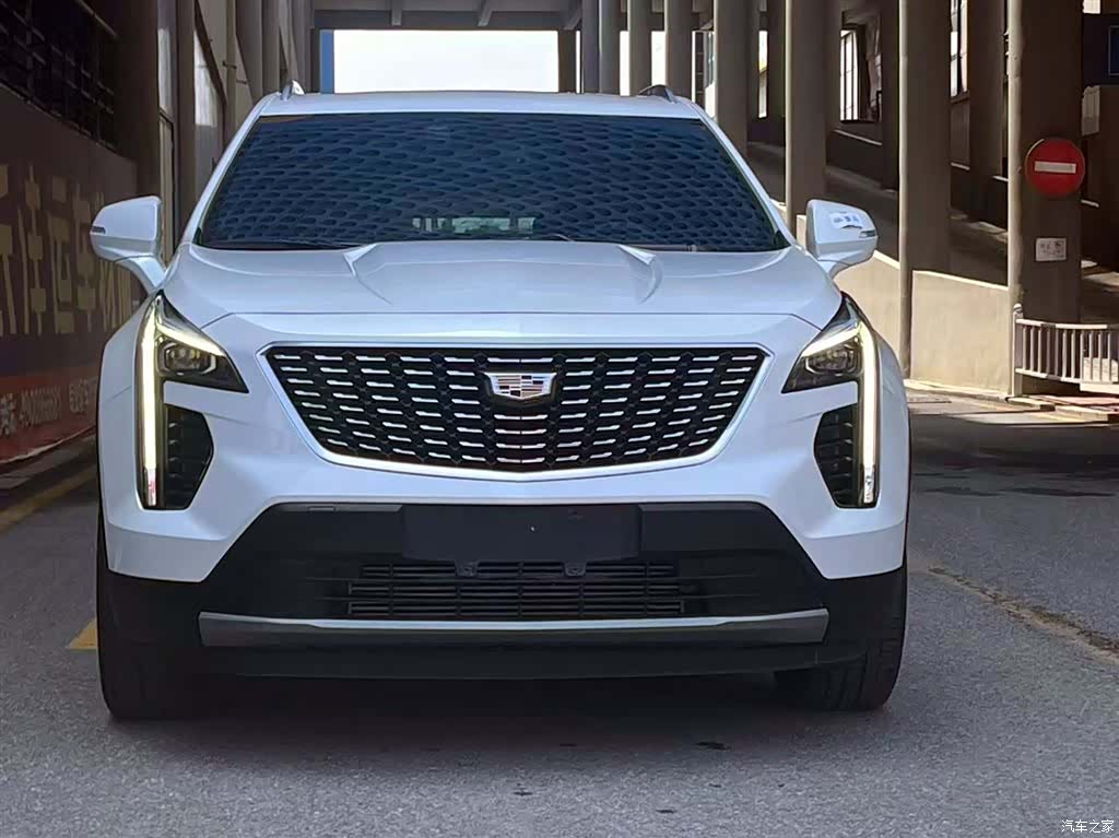 Cadillac XT4, 2021 2