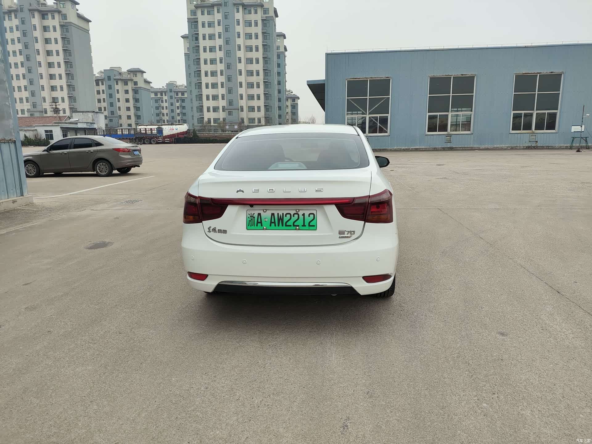 DongFeng E70, 2022 6