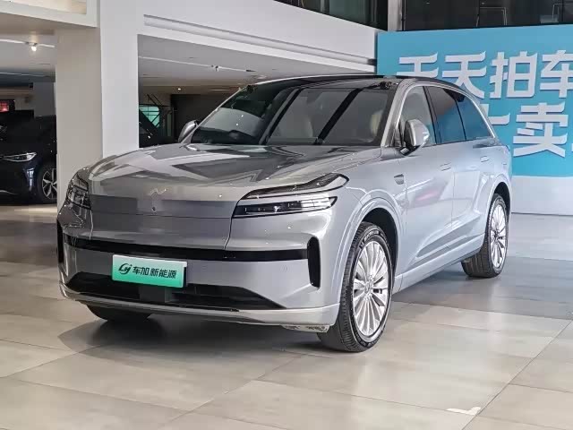 Onvo L90 2025 Ultra мест