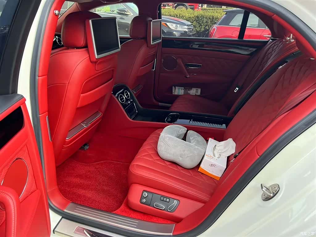 Bentley Flying Spur, 2017 4