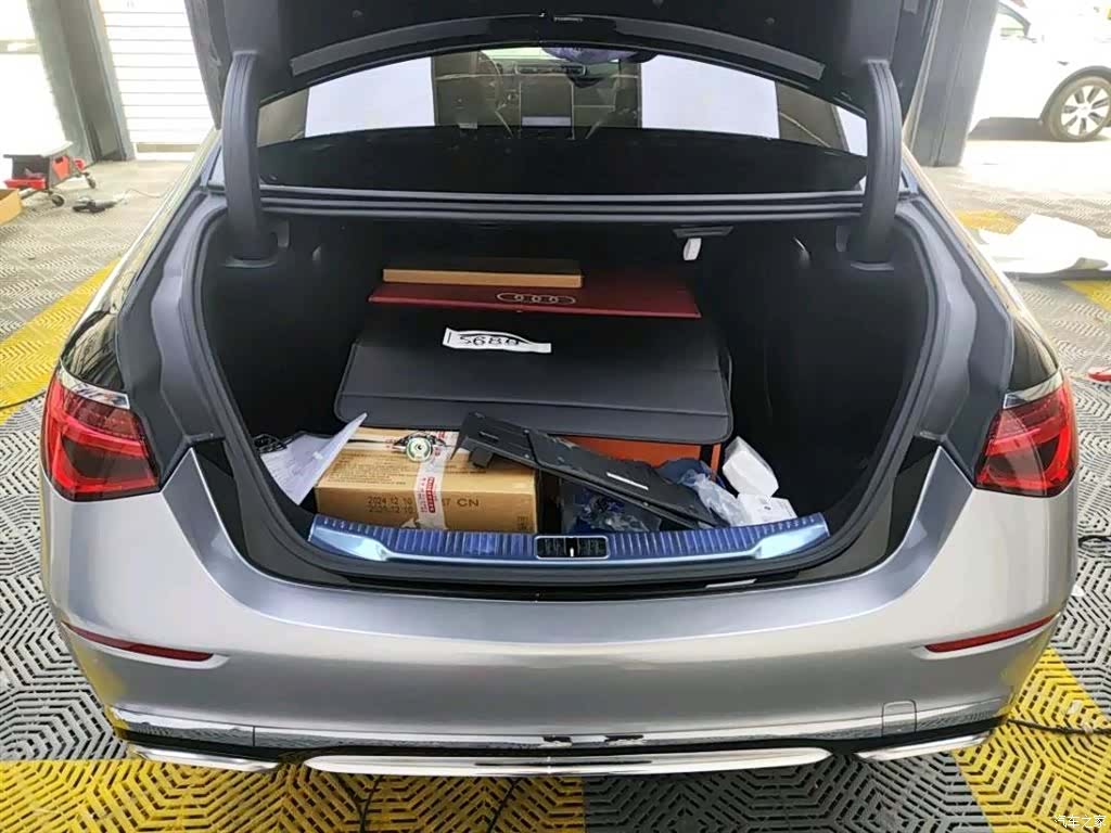 Maybach S-Class, 2023 6