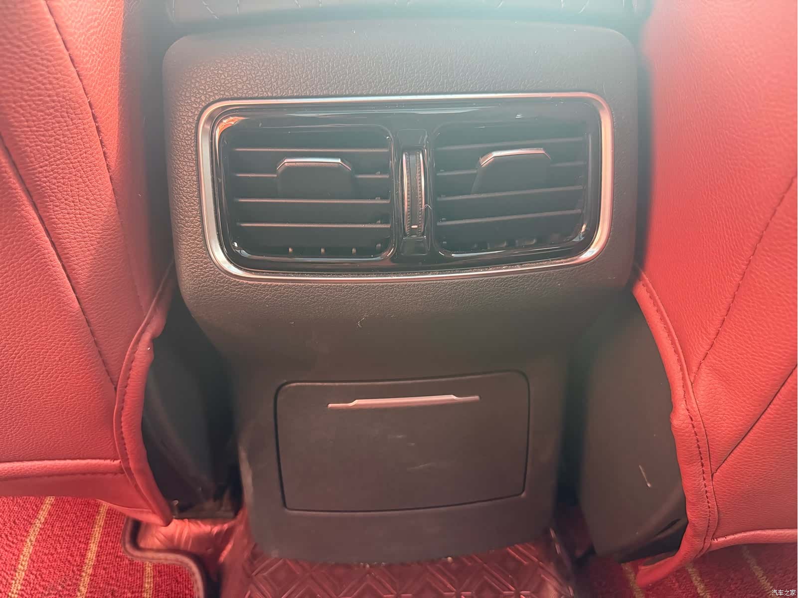 Hongqi HS5, 2021 13