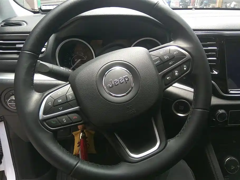 Jeep Grand Commander