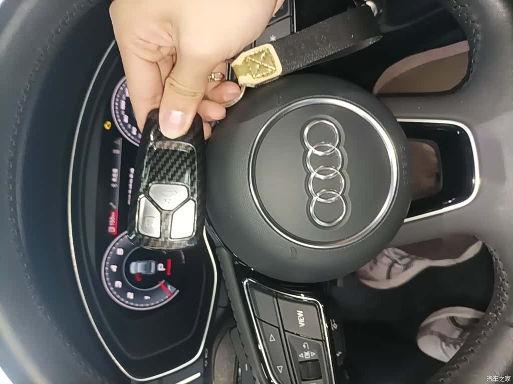 Audi A4L, 2021 9