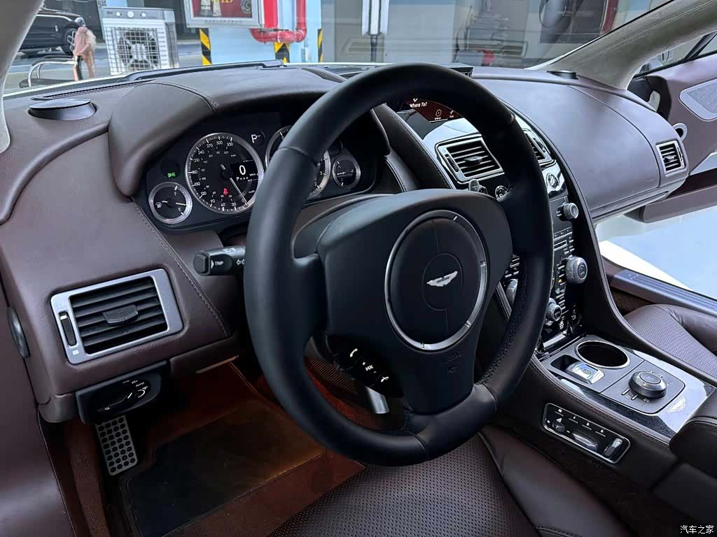 Aston Martin Rapide, 2017 6