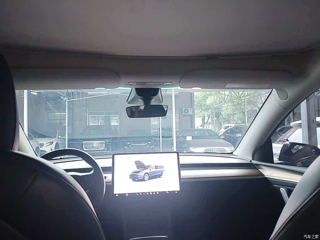 Tesla Model Y, 2022 18