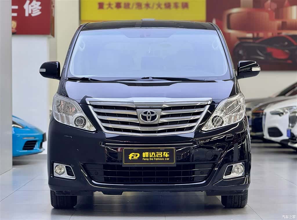 Toyota Alphard, 2011 3