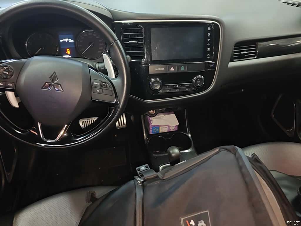 Mitsubishi Outlander, 2017 13