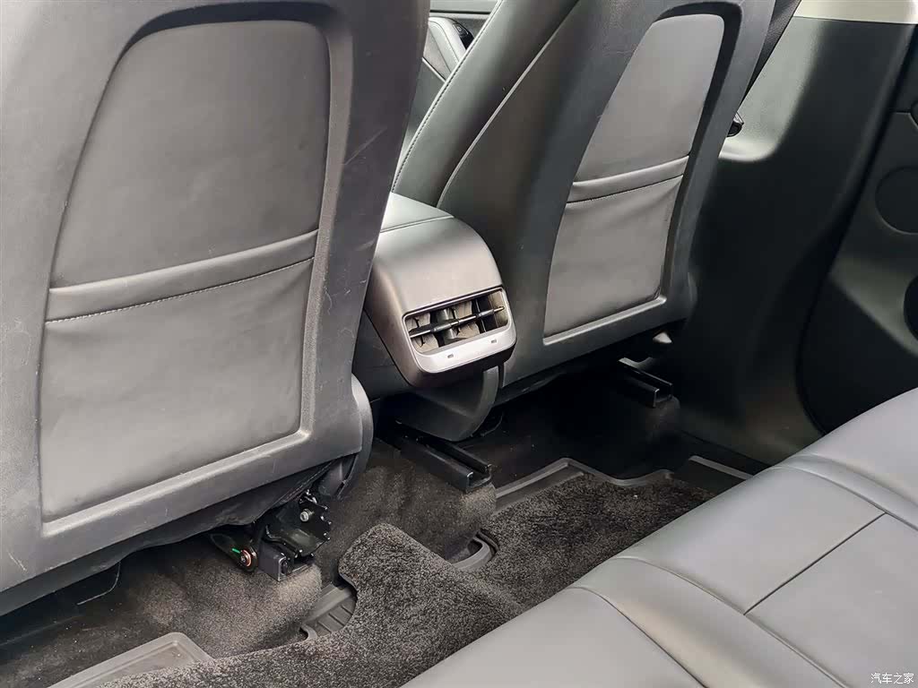 Tesla Model Y, 2021 9