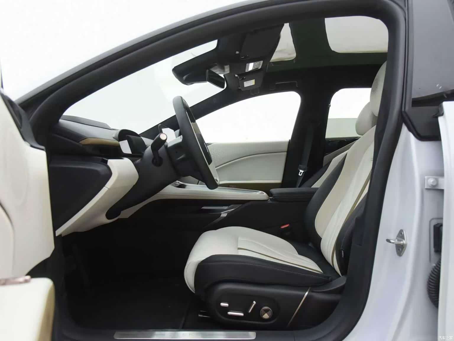 Zeekr 007, 2025 9