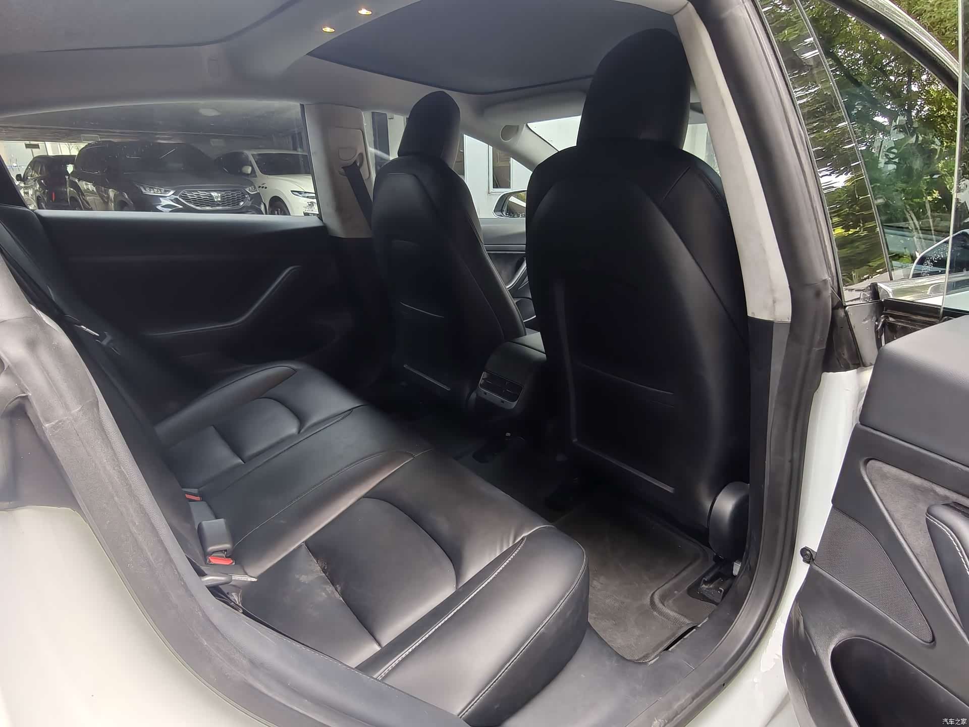 Tesla Model 3, 2020 21