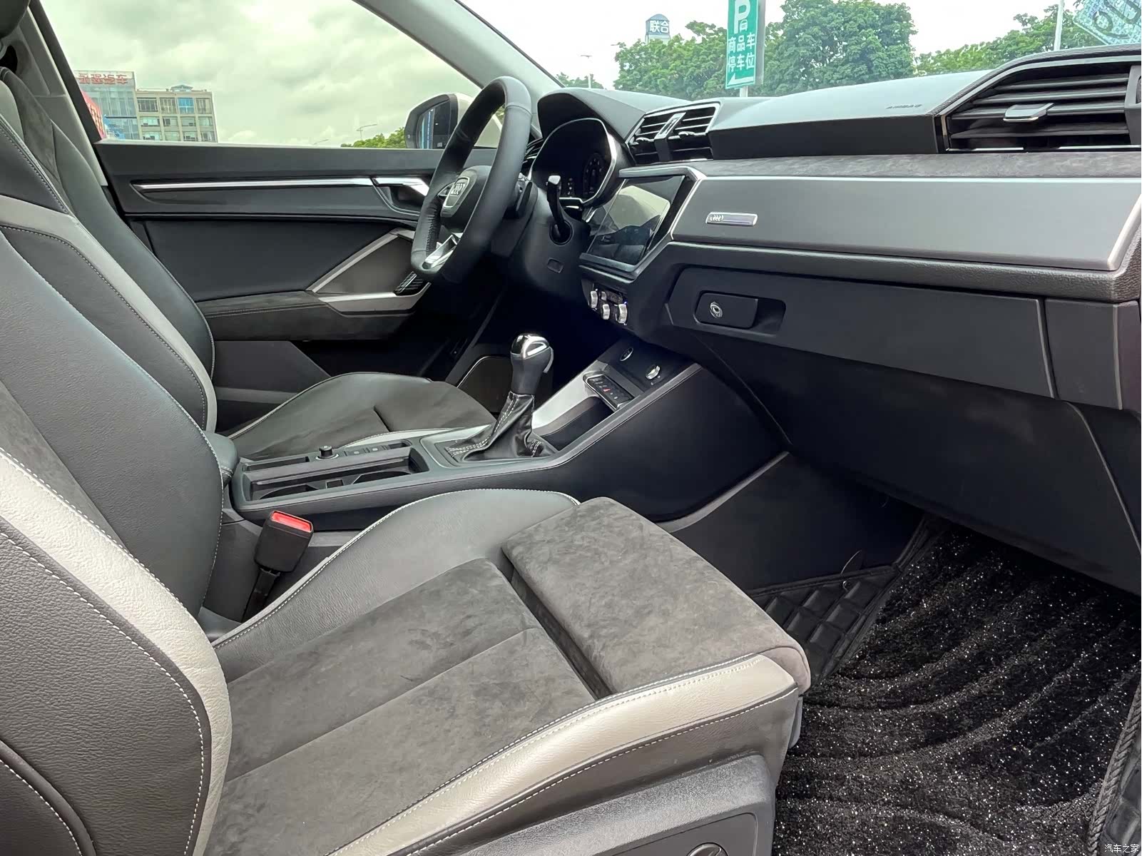 Audi Q3, 2022 12
