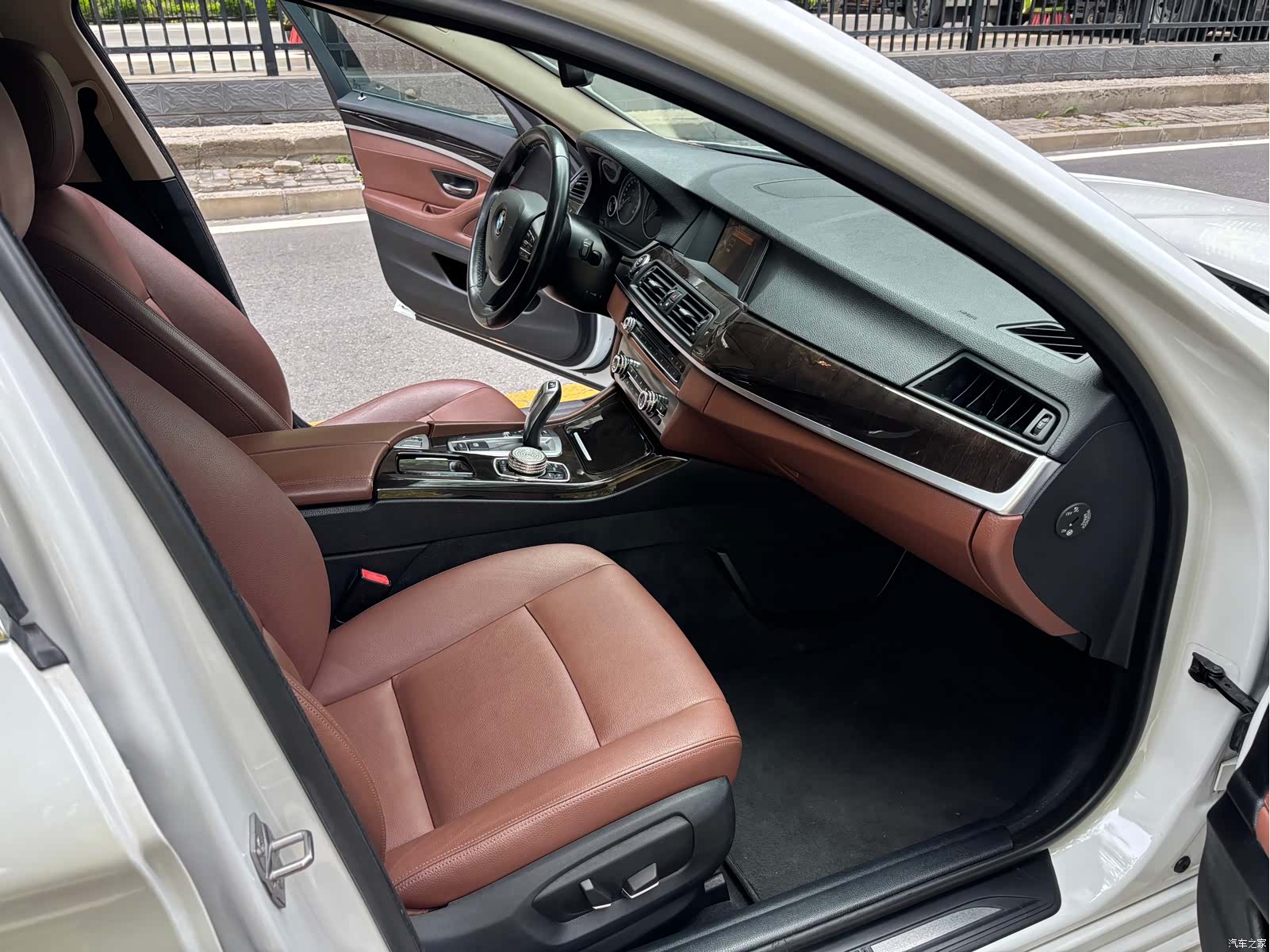 BMW 5 Series, 2017 9