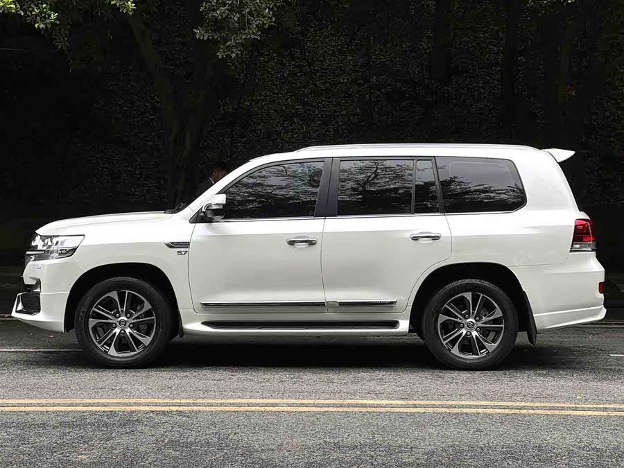 Toyota Land Cruiser 2020, фото 3