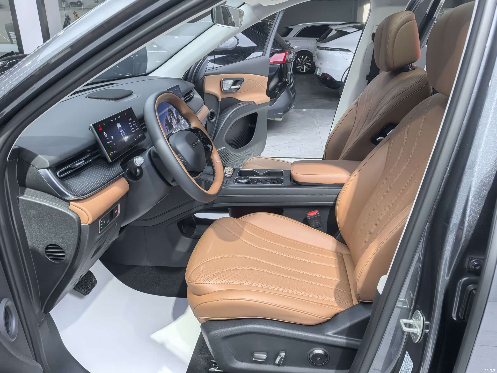 Chery Tiggo 8, 2026 все фото