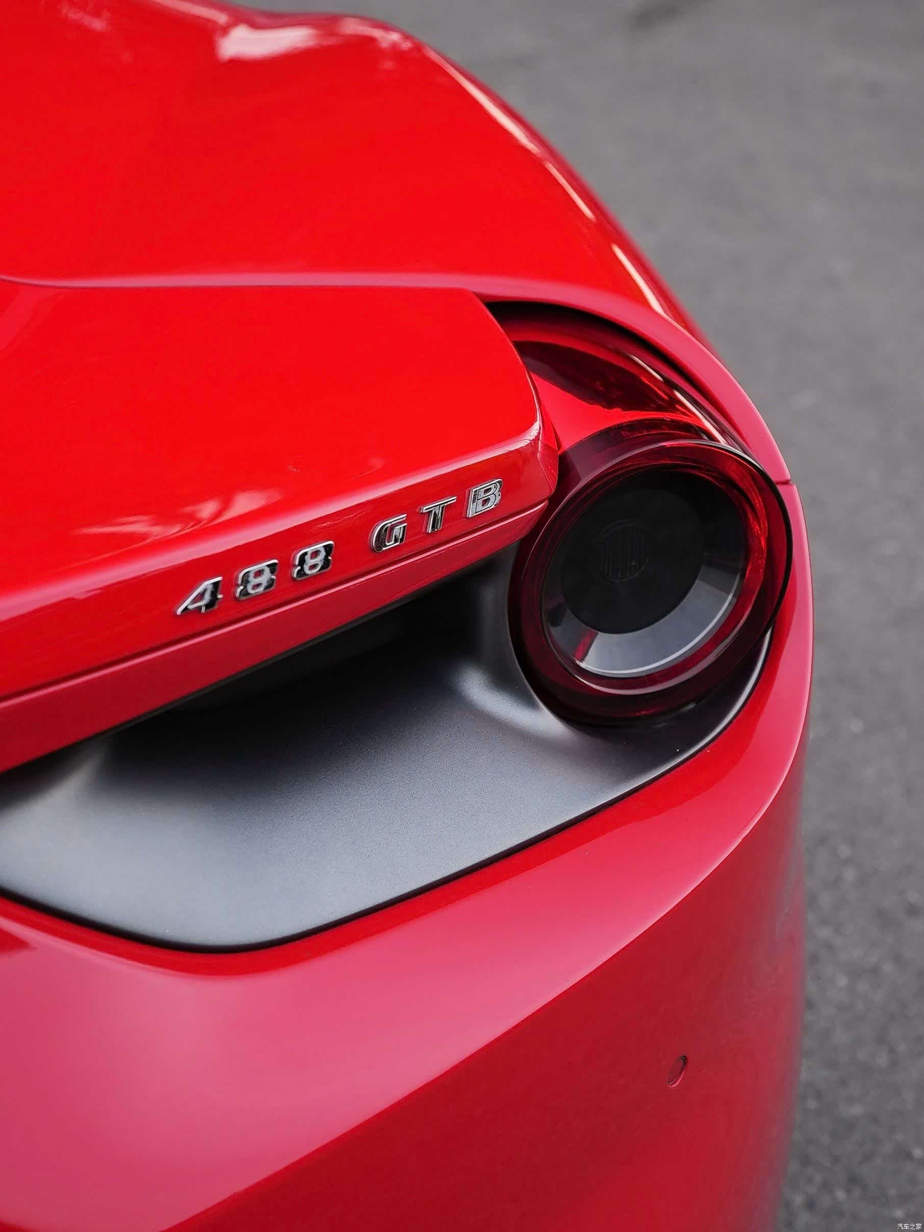 Ferrari 488, 2017 6