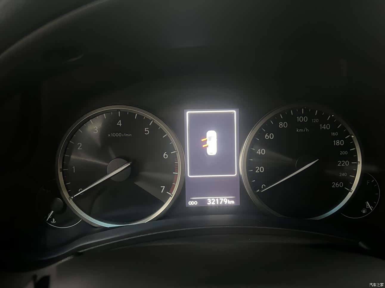 Lexus NX, 2018 9