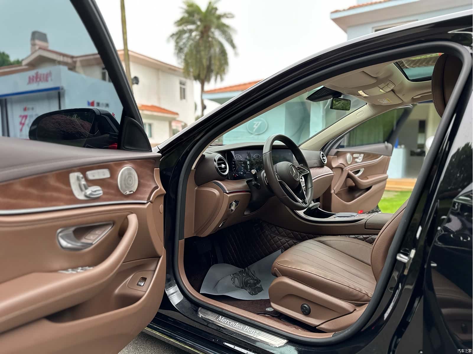 Mercedes-Benz E-Class, 2023 9