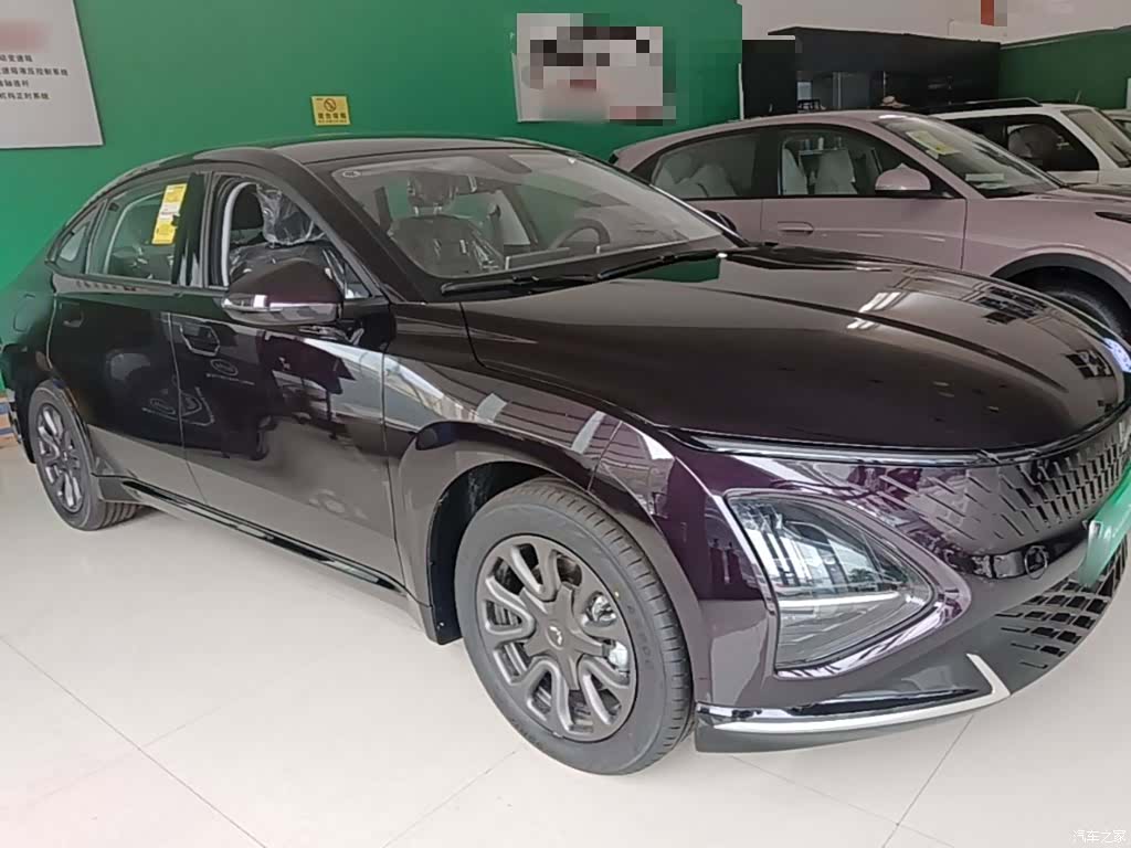Wuling Starlight, 2025 4