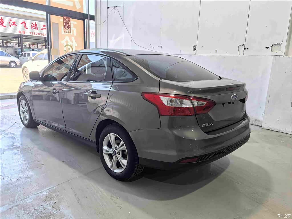 Ford Focus, 2015 9