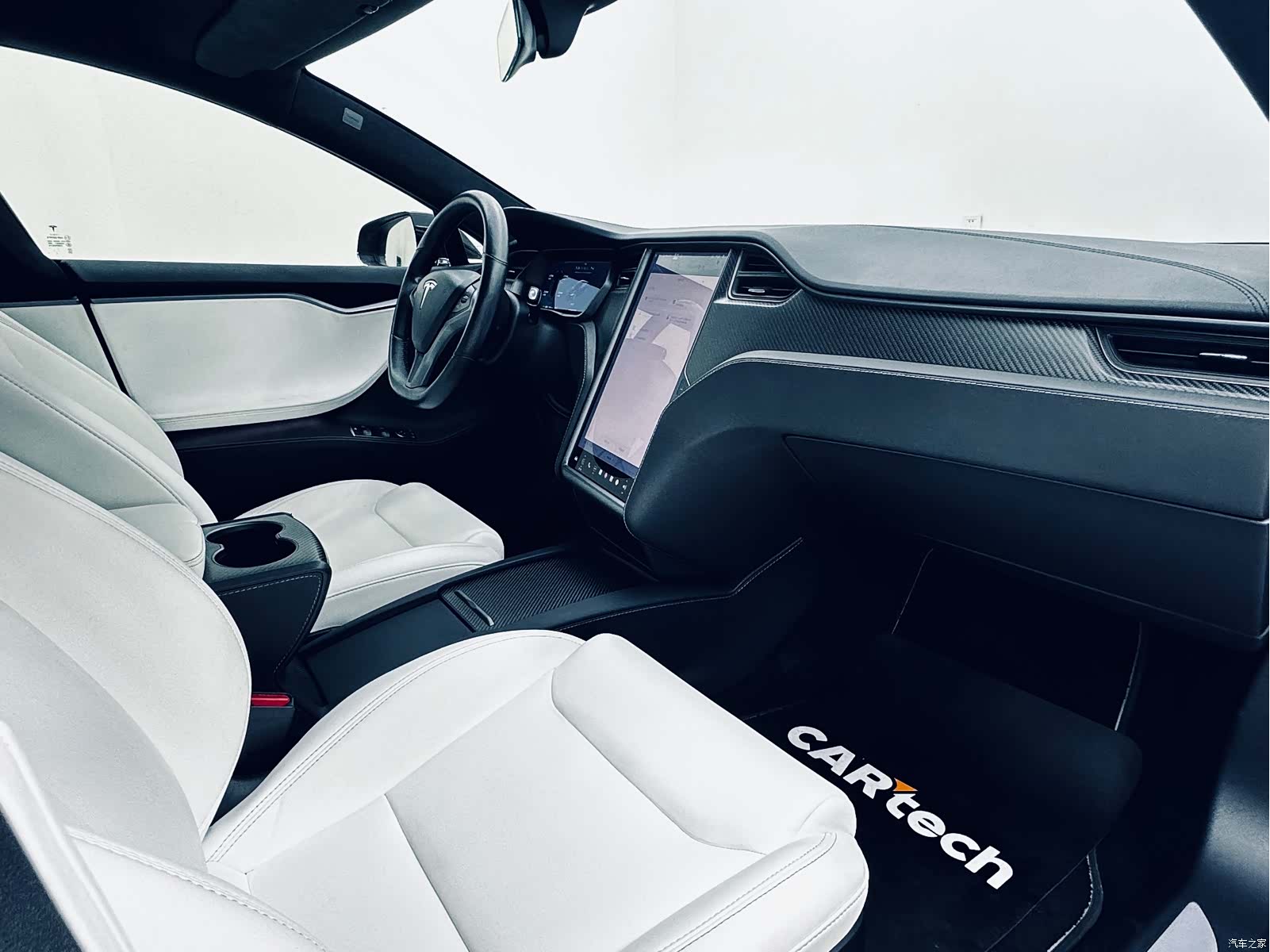 Tesla Model S, 2020 15