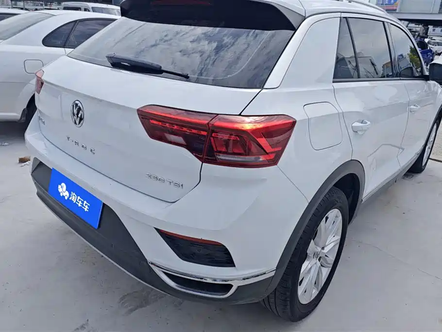 Volkswagen T-ROC exploring Songs