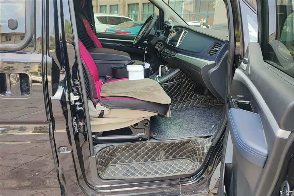 DongFeng M5, 2022 8