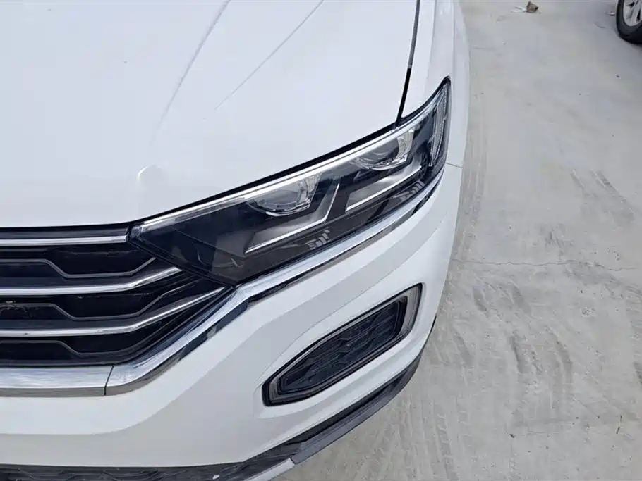 Volkswagen T-ROC exploring Songs