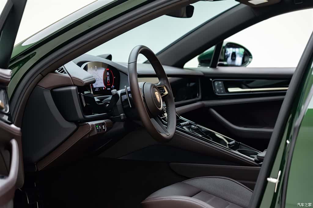 Porsche Panamera, 2024 9
