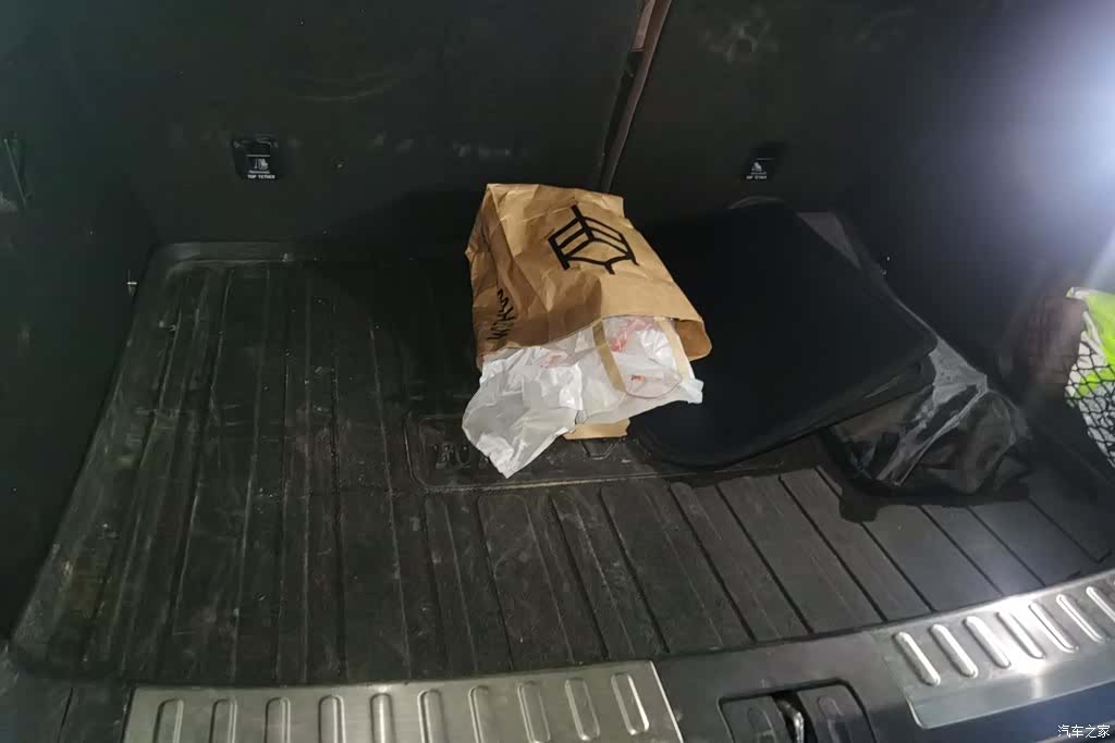WEY VV6, 2019 4