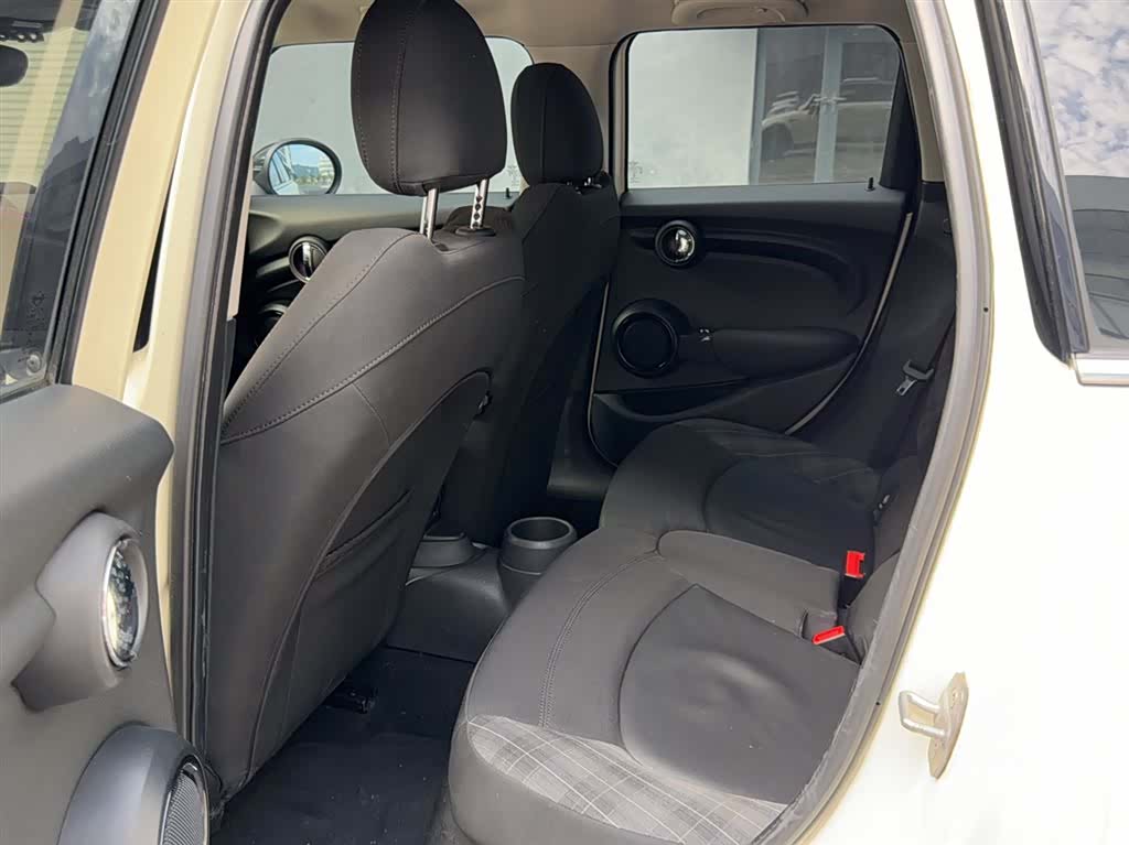 Mini Cooper, 2015 10